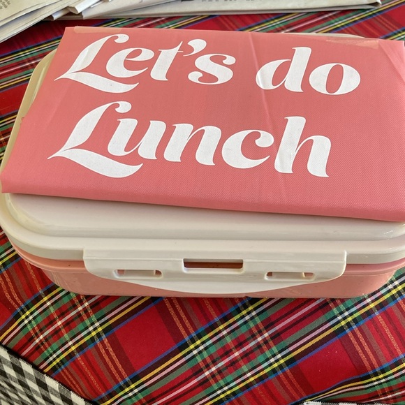 Paula Young Straight Bob Wig FREE GIFT - Picture 4 of 4